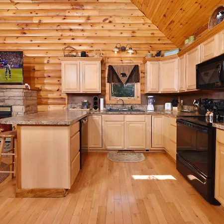 Think A Little Less Villa Gatlinburg Exterior photo